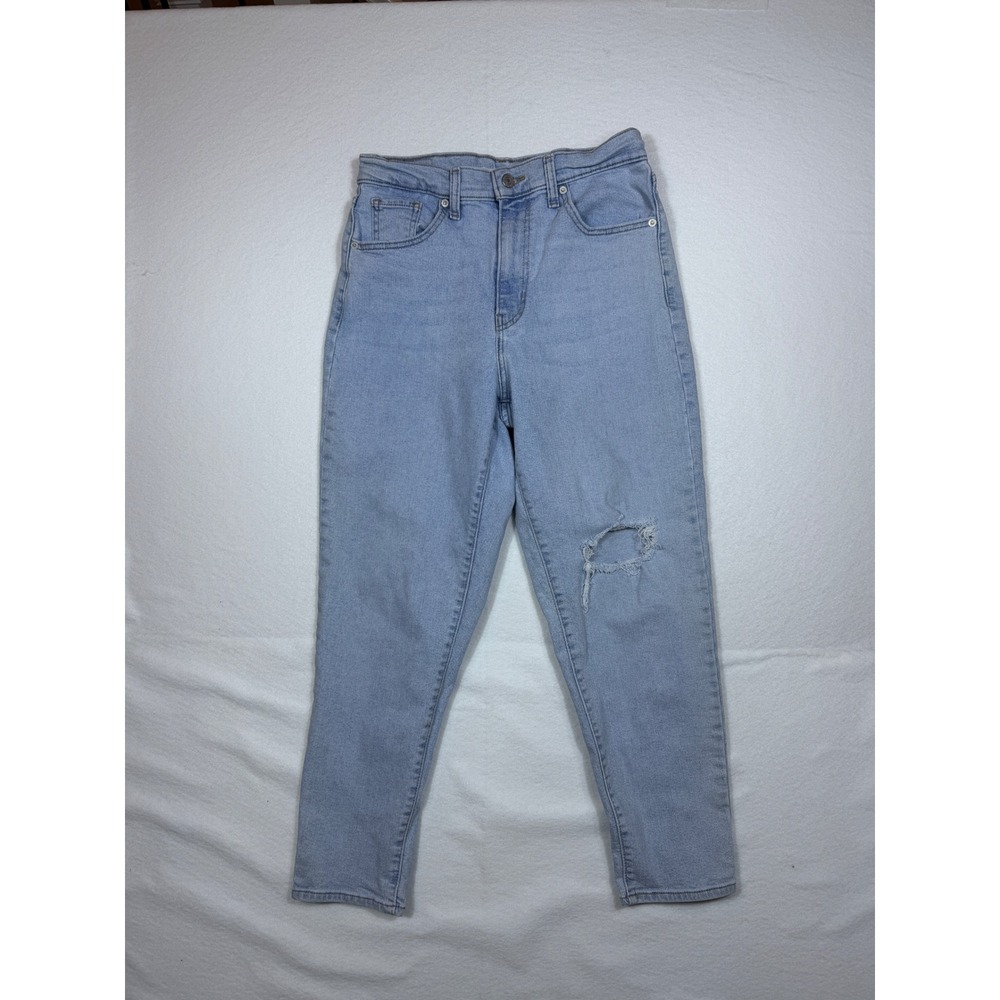Levi's Women High Waisted Mom Jeans‎ Light Wash Distressed Size 28x25.5 - Picture 2 of 10